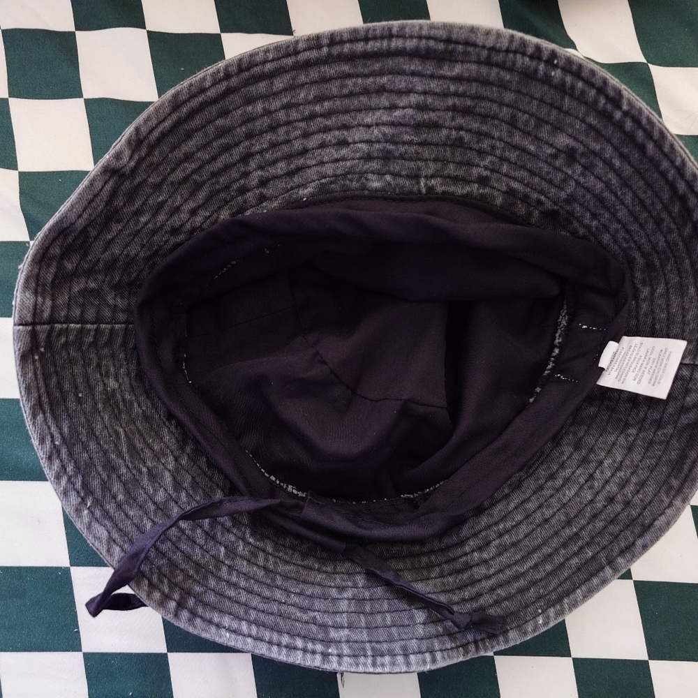 Bucket hat - Picture 2 of 3